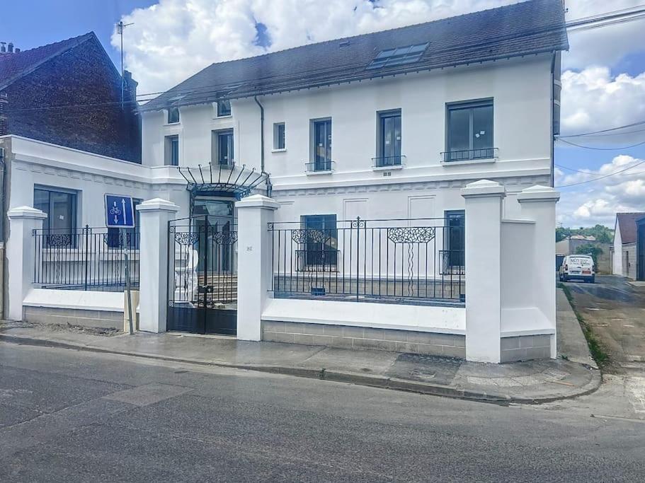 Appartement Neuf Proche Gare Margny-les-Compiegne 外观 照片